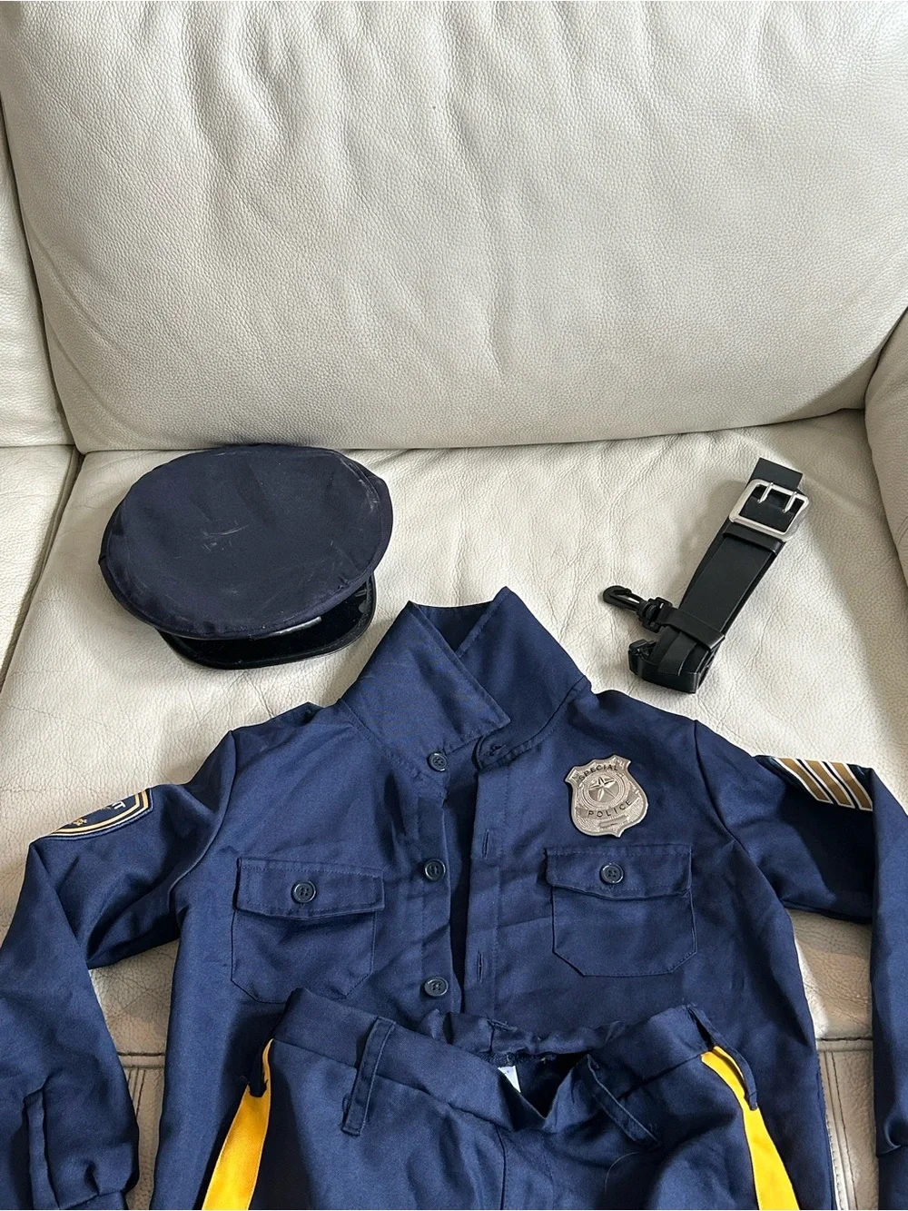 Kids Police Uniform Halloween Costume with accessories, Size M 7/8